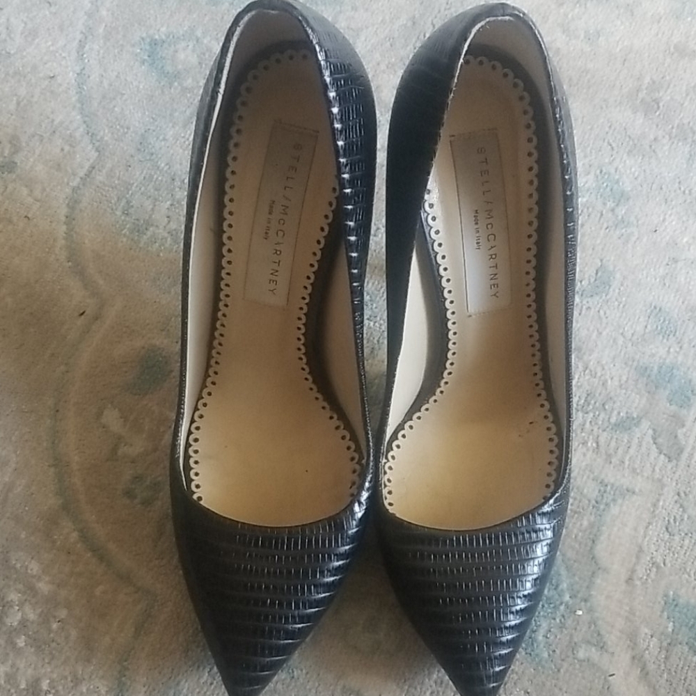 Black heels